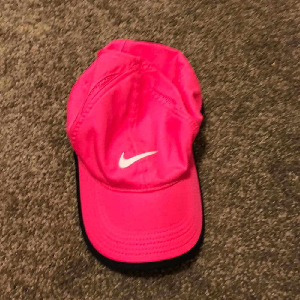 Pink hat - Picture 1 of 1